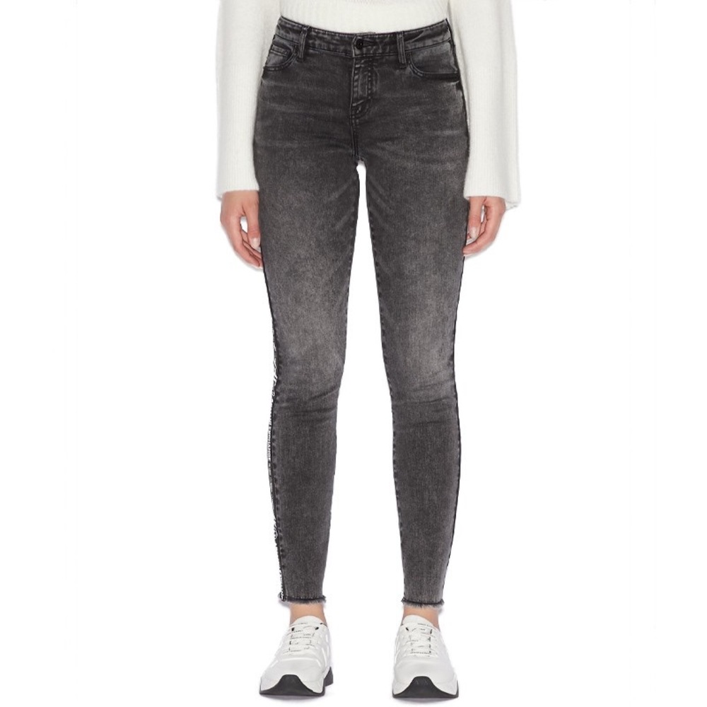 A/X Armani Exchange Super Skinny Jeans J01